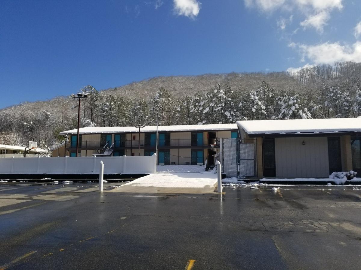 Blue Sky Inn- Complimentary Happy Hour Th-Sun, Veteran Owned, Full Breakfast, Best Green Space, 1 Mile From Blue Ridge, Fire Pit Exterior foto